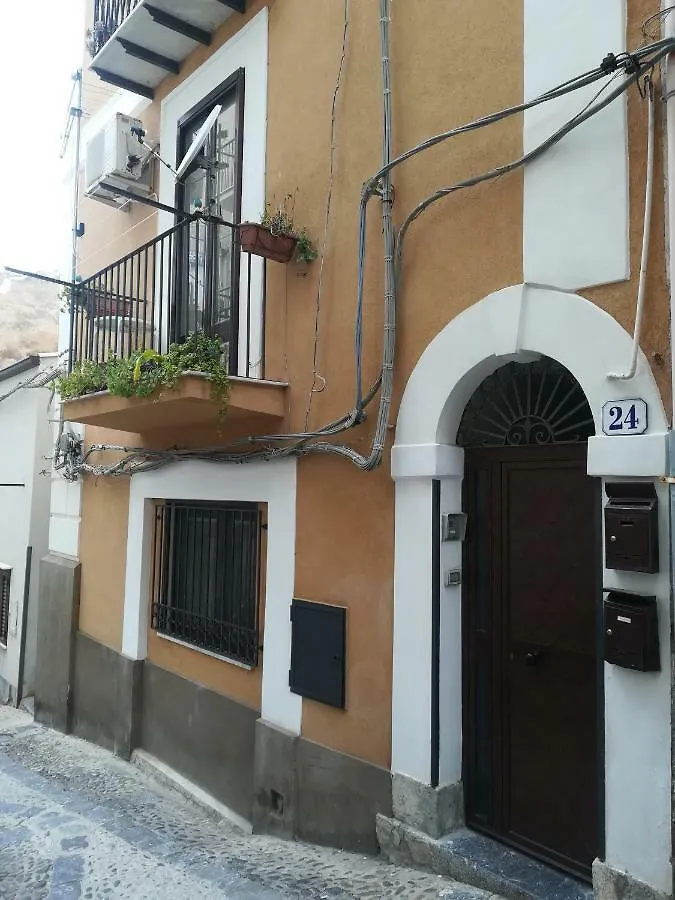 Amendola24 Apartment Cefalu